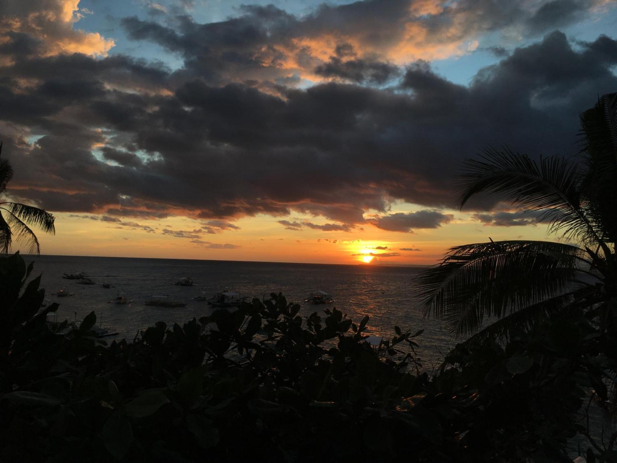 Liberty'S Lodge And Diving - Apo Island 杜马格特 外观 照片